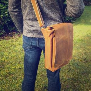 Full-Grain Leather Laptop Satchel Messenger Bag